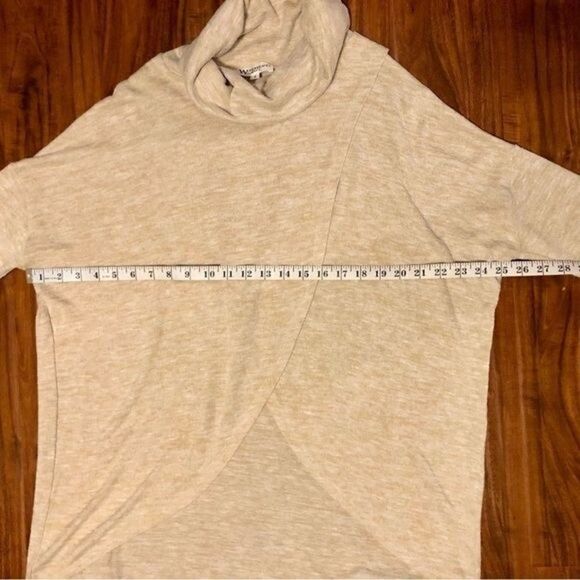 Wonderland by Orange Wrap Crowl Neck Sweater Size Small - Picture 7 of 11